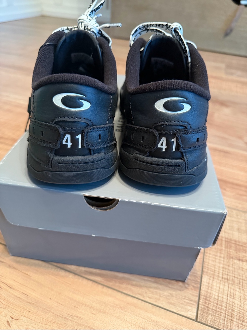 Balenciaga Black Leather Runner with White Accents - Picture 4 of 6